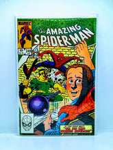 Load image into Gallery viewer, The image shows a comic book cover for &#39;The Amazing Spiderman&#39; featuring a illustration of Spiderman and the villain Hobgoblin, with the title and price &#39;© 1990 MARVEL&#39; visible.
